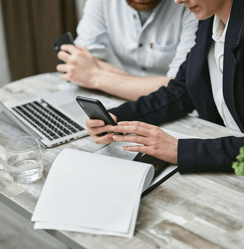 Stride Luxoriax support team illustration